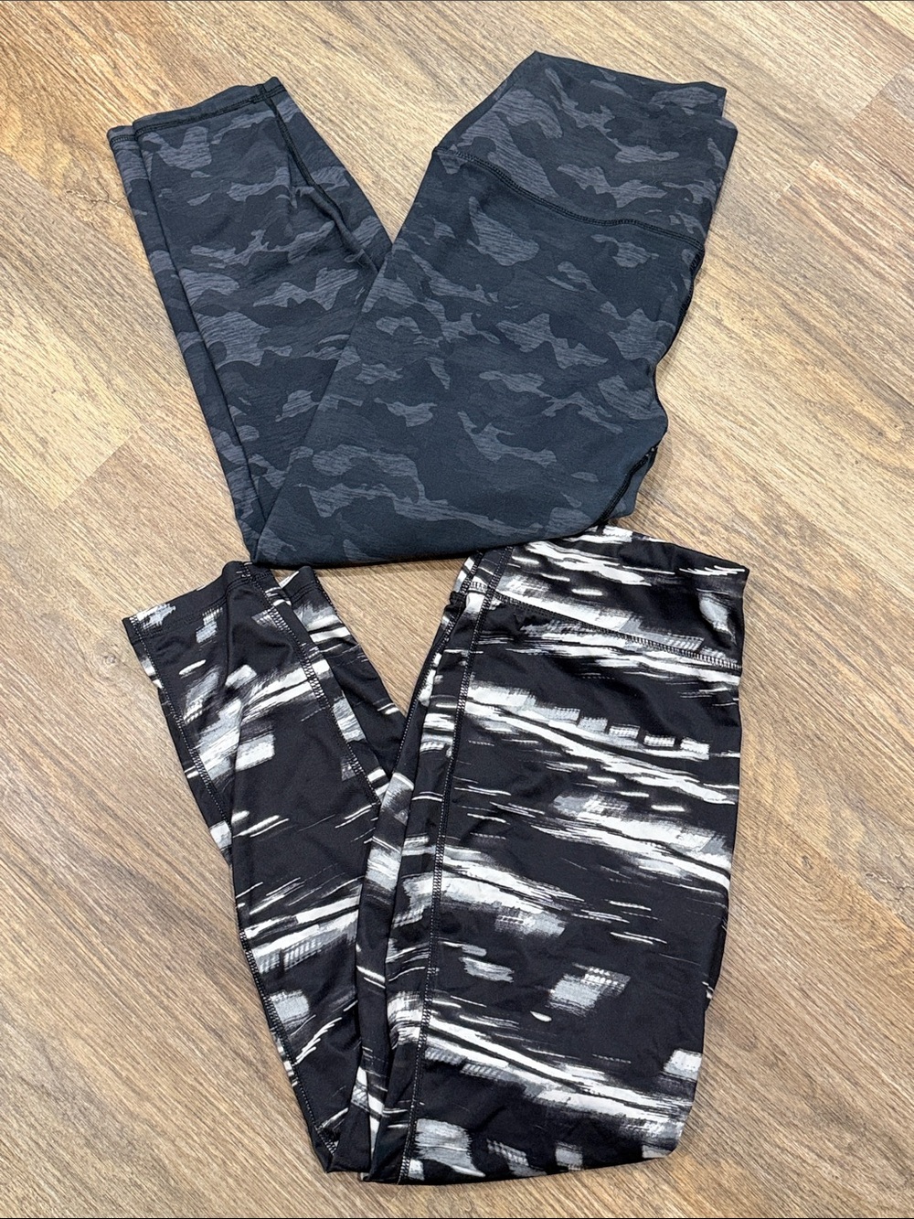 Women's Black Patterned Leggings - Versatile Activewear